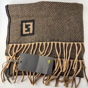 NWT Fendi wool scarf